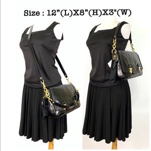 Authentic Coach  Leather Push lock Flap. New with tag.